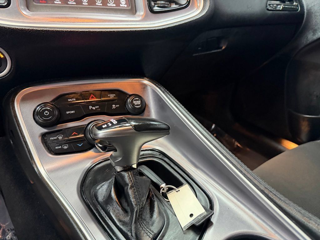 Used 2019 Dodge Challenger R/T RWD image 26