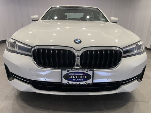 Certified 2023 BMW 530i xDrive w/ Convenience Package AWD/4WD image 2