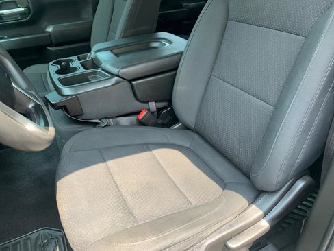 Used 2022 Chevrolet Silverado 2500 Custom w/ Custom Value Package AWD/4WD image 24