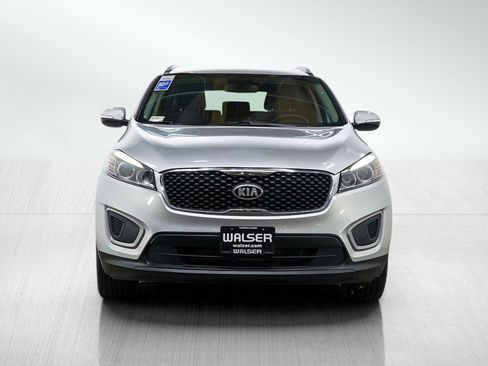 Used 2016 Kia Sorento AWD w/ LX Convenience Package image 9