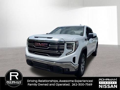 Used 2025 GMC Sierra 1500 SLT AWD/4WD image 1