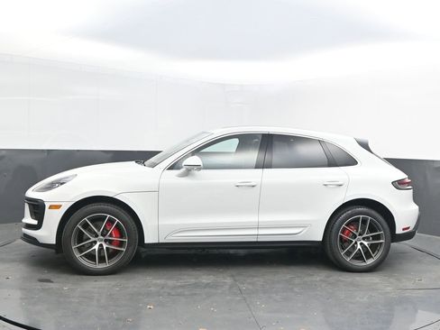 Used 2023 Porsche Macan S image 2