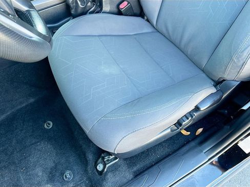 Used 2019 Toyota Tacoma TRD Sport image 19