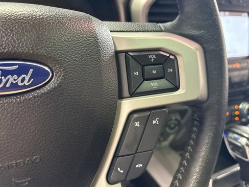 Used 2018 Ford F150 Lariat w/ Equipment Group 502A Luxury AWD/4WD image 32