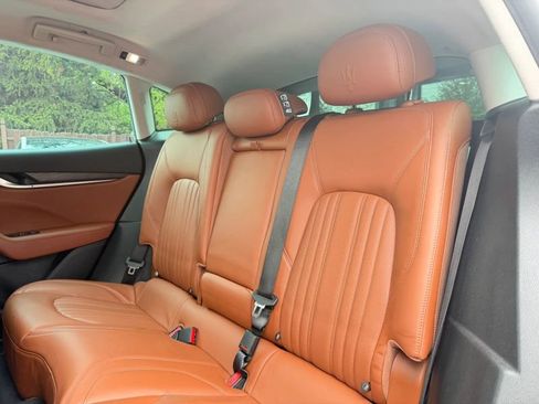 Used 2017 Maserati Levante w/ Luxury Package AWD/4WD image 16