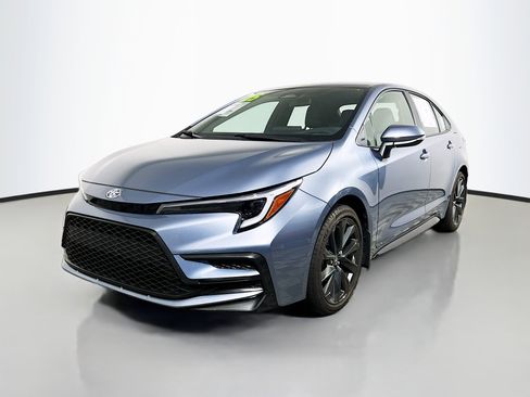 Used 2025 Toyota Corolla SE w/ Convenience Package FWD image 10