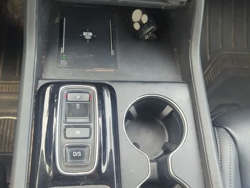 Used 2023 Honda Pilot Touring image 8