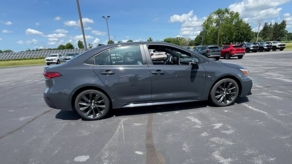 Used 2024 Toyota Corolla XSE FWD image 9