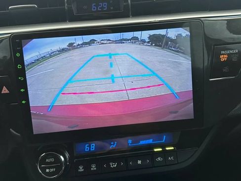 Used 2014 Toyota Corolla S FWD image 25