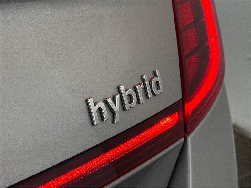 Used 2022 Hyundai Sonata Limited w/ Cargo Package FWD image 20