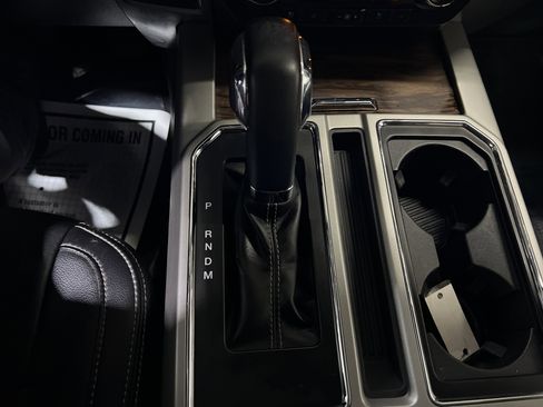 Used 2019 Ford F150 Lariat image 21