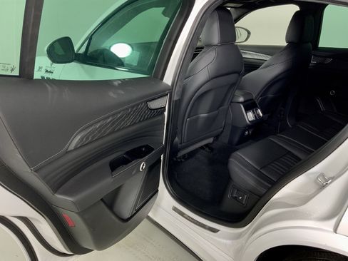 New 2026 Maserati Grecale Modena image 28