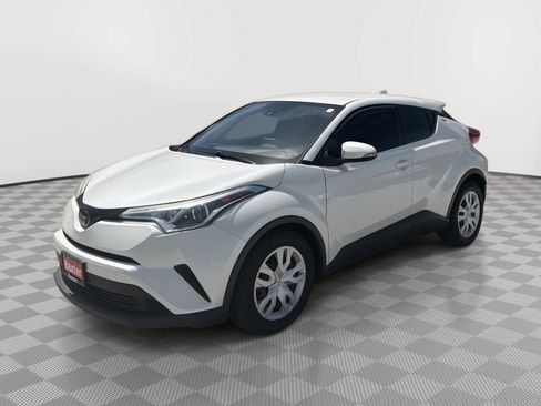 Used 2019 Toyota C-HR LE FWD image 10