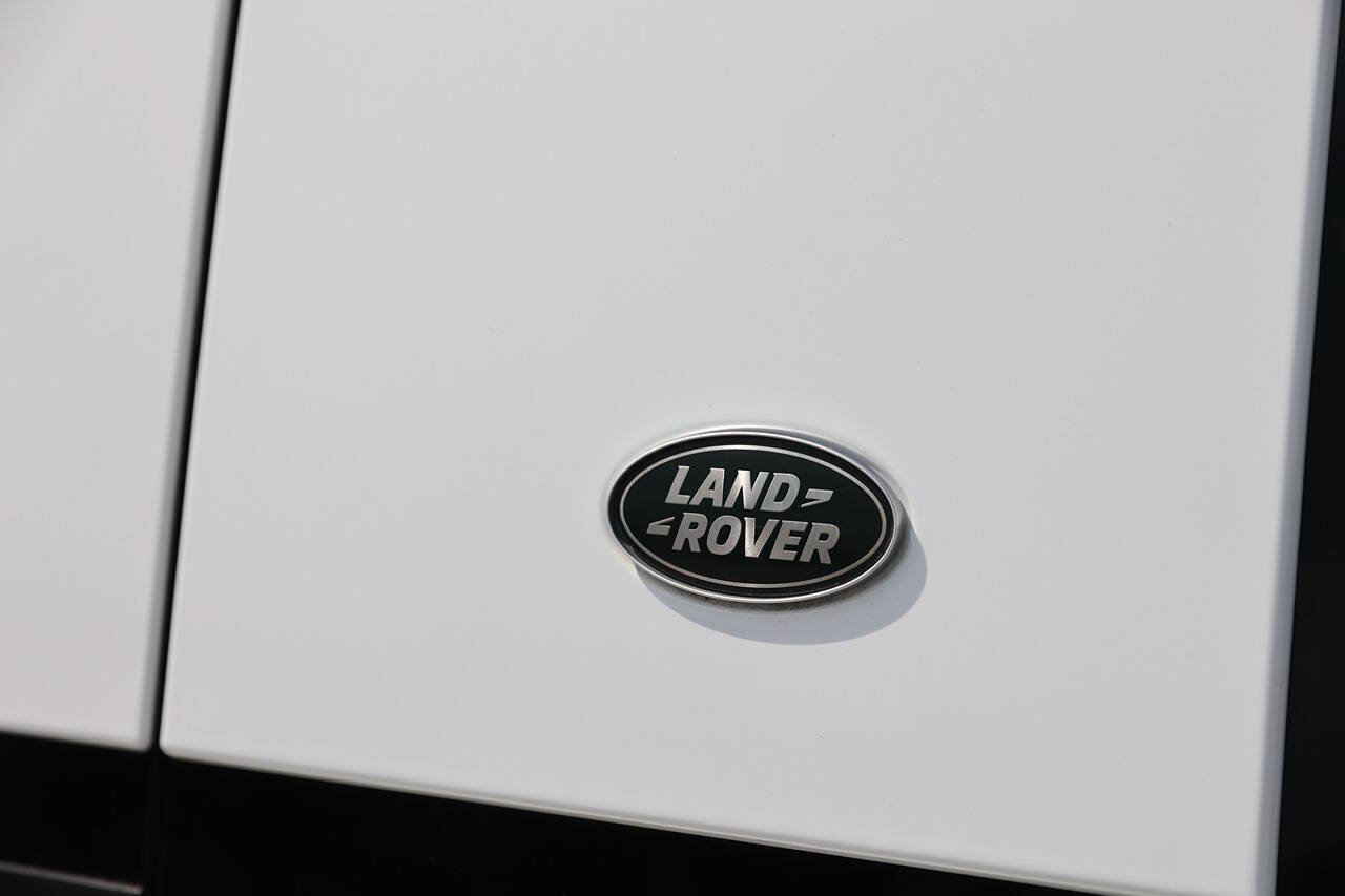 Used 2022 Land Rover Defender 110 SE AWD/4WD image 33