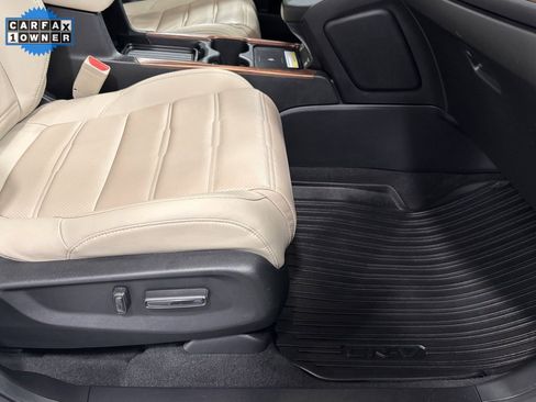 Used 2022 Honda CR-V Touring image 17