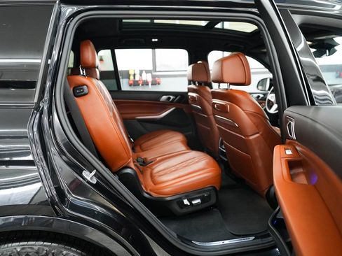 Used 2023 BMW X7 xDrive40i w/ M Sport Package AWD/4WD image 36