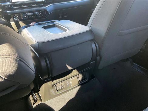 Used 2023 Chevrolet Silverado 1500 LT image 27