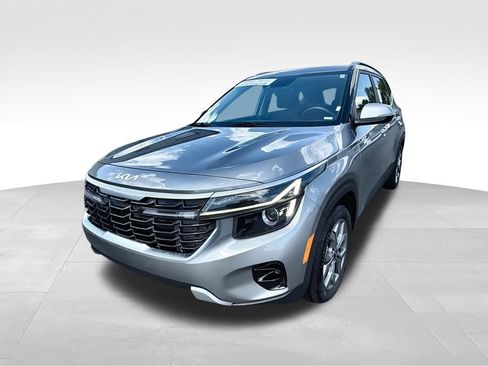 Used 2024 Kia Seltos S FWD image 4