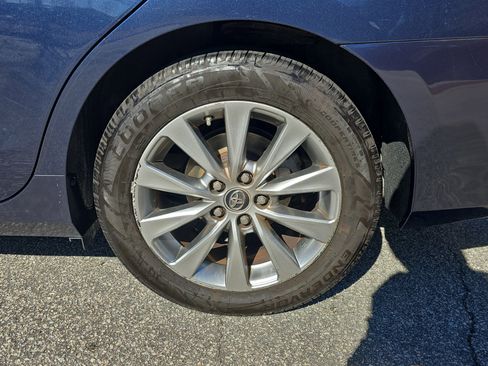 Used 2015 Toyota Camry XLE image 33