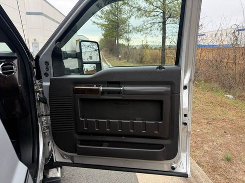 Used 2015 Ford F250 Platinum image 23