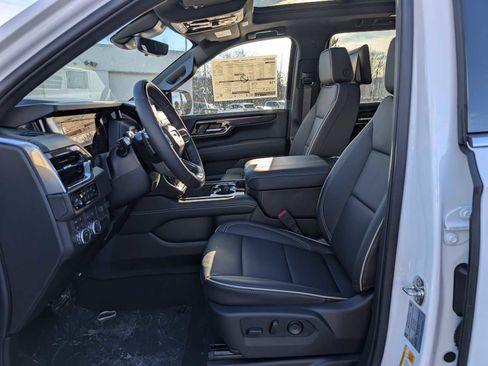 New 2026 GMC Yukon XL Elevation w/ Elevation Premium Package image 4