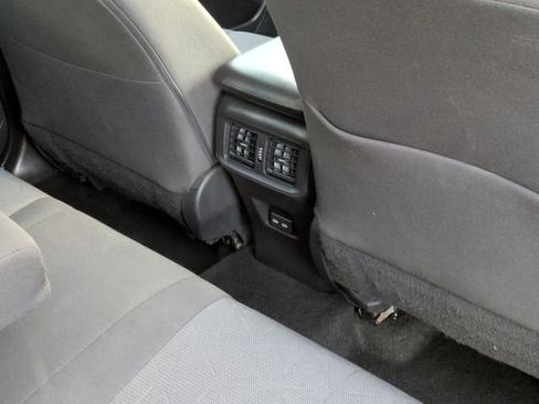 Used 2022 Toyota RAV4 XLE w/ Convenience Package image 30