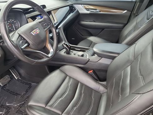 Used 2021 Cadillac XT6 Sport w/ Platinum Package image 12