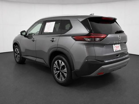 Used 2021 Nissan Rogue SV w/ Premium Package AWD/4WD image 6