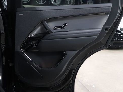 Used 2025 Land Rover Range Rover Sport Dynamic SE AWD/4WD image 22