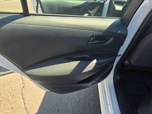 Used 2025 Toyota Corolla LE w/ Convenience Package image 18