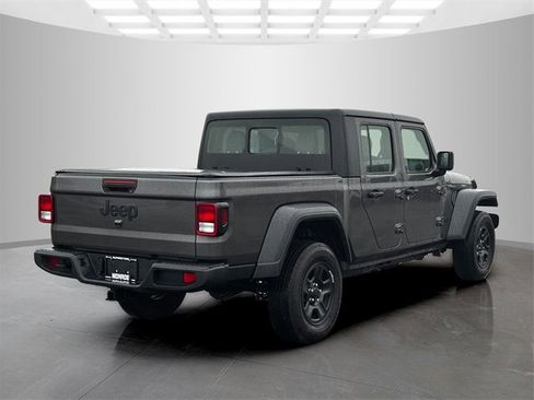 Used 2024 Jeep Gladiator Sport image 8