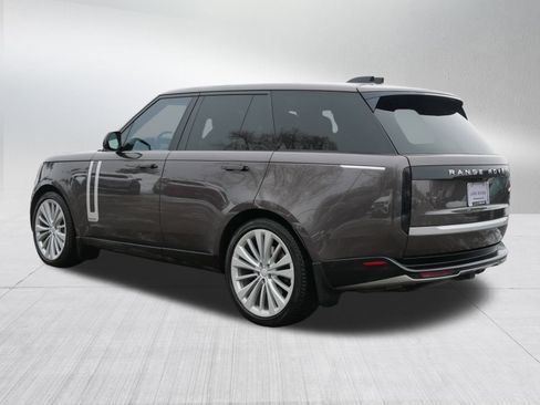 Used 2023 Land Rover Range Rover First Edition image 7