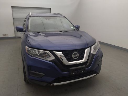 Used 2019 Nissan Rogue SV w/ Premium Package image 14