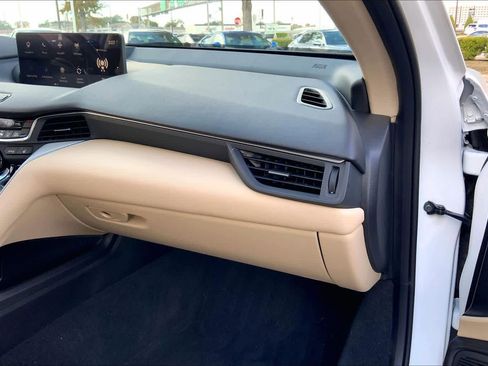 Certified 2025 Acura TLX w/ Technology Package image 16