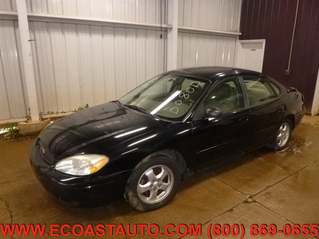 Used 2005 Ford Taurus SE FWD image 2