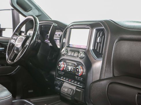 Used 2021 GMC Sierra 2500 AT4 w/ AT4 Preferred Package image 30