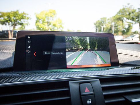 Used 2018 BMW M3 RWD image 26