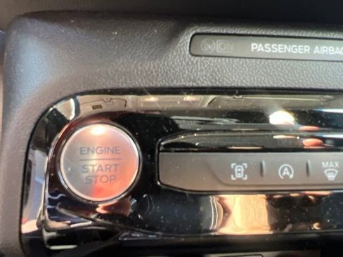Used 2024 Ford Escape Active w/ Tech Pack #1 AWD/4WD image 30