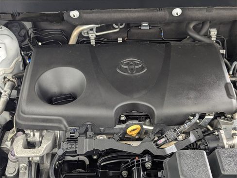 Used 2024 Toyota RAV4 XLE image 10