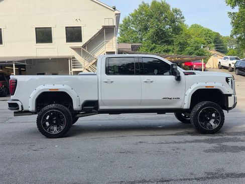 Used 2024 GMC Sierra 2500 AT4 w/ AT4 Premium Plus Package AWD/4WD image 7