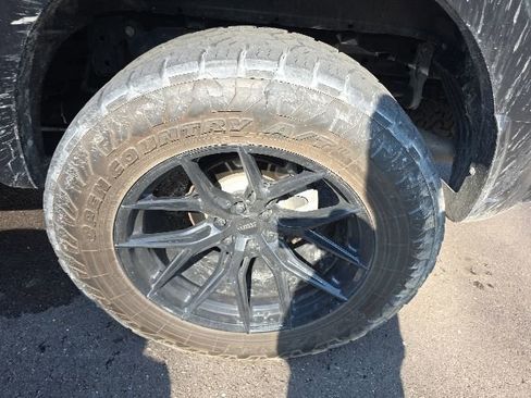 Used 2022 Ford F150 Raptor w/ Raptor 37 Performance Package AWD/4WD image 14