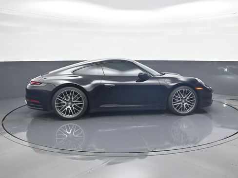 Used 2024 Porsche 911 Carrera 4 AWD/4WD image 9