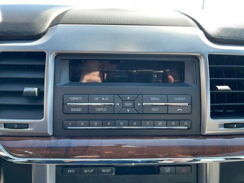 Used 2011 Lincoln MKZ FWD image 25