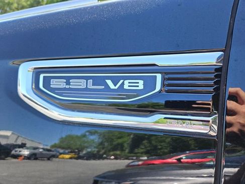 Used 2022 GMC Sierra 1500 SLE w/ X31 Off-Road Package image 10