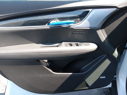 New 2026 Cadillac XT5 Premium Luxury image 8