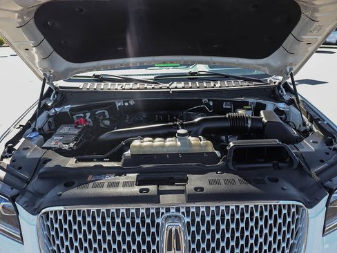 Used 2023 Lincoln Navigator Reserve AWD/4WD image 29