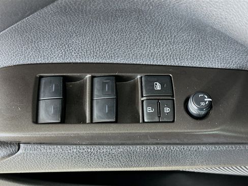 Used 2024 Toyota Camry SE image 15