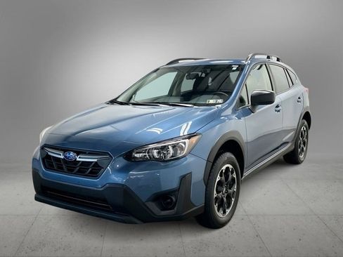 Certified 2021 Subaru Crosstrek 2.0i image 1