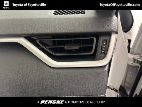 Used 2025 Toyota RAV4 XLE FWD image 20