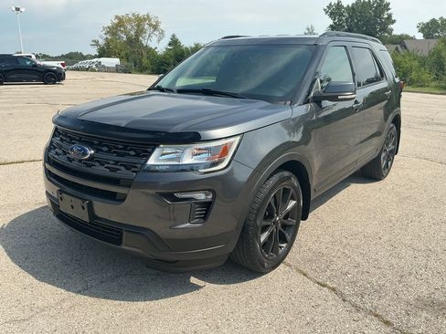 Used 2019 Ford Explorer XLT w/ Equipment Group 202A AWD/4WD image 1